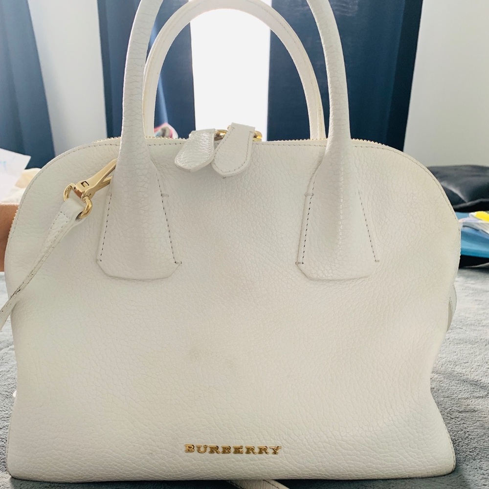 💎💎💎Authentic Burberry large crossbody!!!!💎💎💎